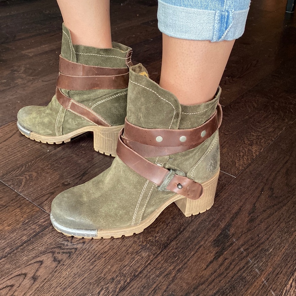 BNWOT Fly London Green Suede, leather buckle boots. Size 8